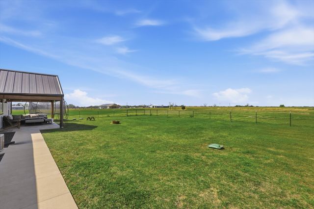 2201 South Road, Whitesboro, TX 76273