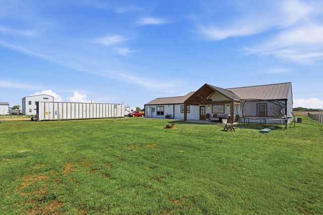 2201 South Road, Whitesboro, TX 76273