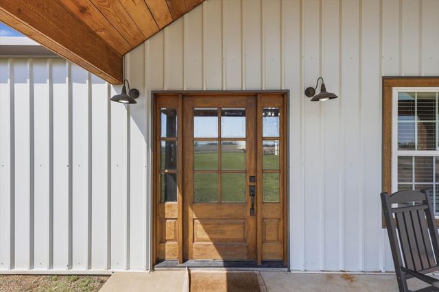 2201 South Road, Whitesboro, TX 76273