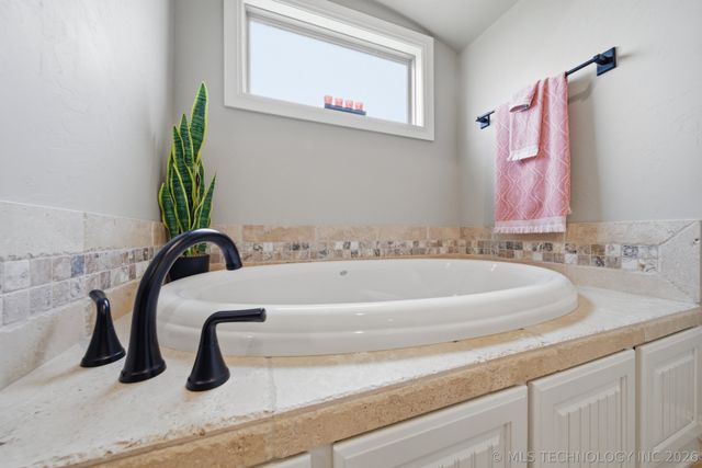 8307 E 107th Street North, Owasso, OK 74055