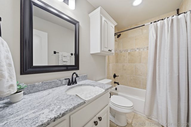 8307 E 107th Street North, Owasso, OK 74055