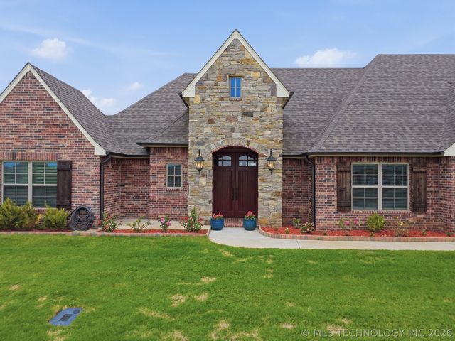 8307 E 107th Street North, Owasso, OK 74055