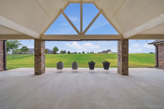 8307 E 107th Street North, Owasso, OK 74055
