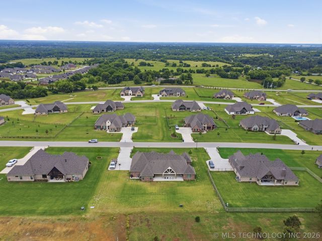 8307 E 107th Street North, Owasso, OK 74055