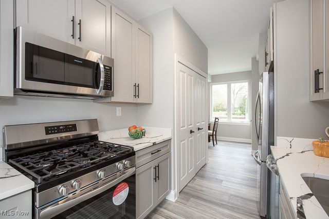 3214 Van Aken Boulevard, Shaker Heights, OH 44120