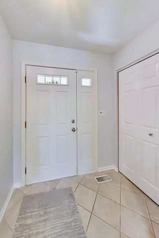 882 Poplar Lane, Deerfield, IL 60015