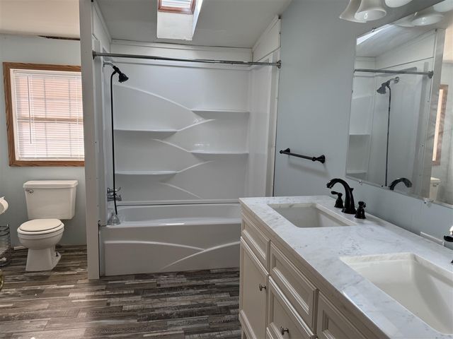 3407 E Wembley Lane, Kalamazoo, MI 49009