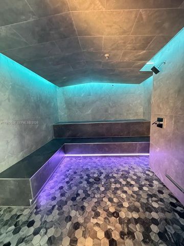 31 SE 5th St 3309, Miami, FL 33131