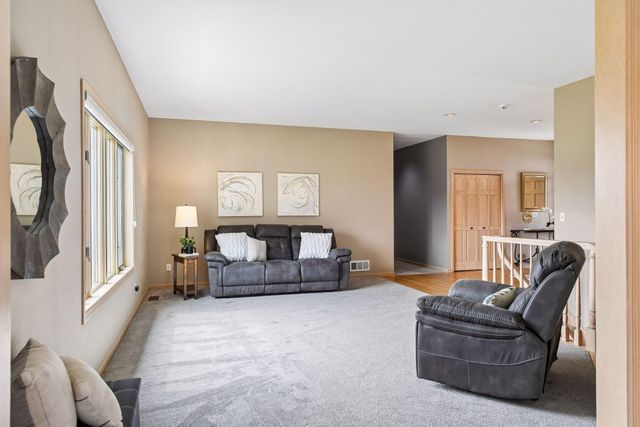 2065 Woodstone Court, Victoria, MN 55386