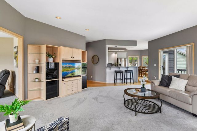 2065 Woodstone Court, Victoria, MN 55386