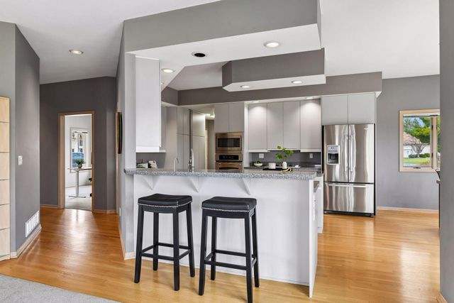 2065 Woodstone Court, Victoria, MN 55386