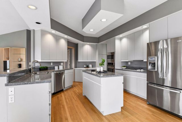 2065 Woodstone Court, Victoria, MN 55386