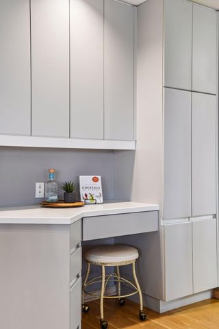 2065 Woodstone Court, Victoria, MN 55386