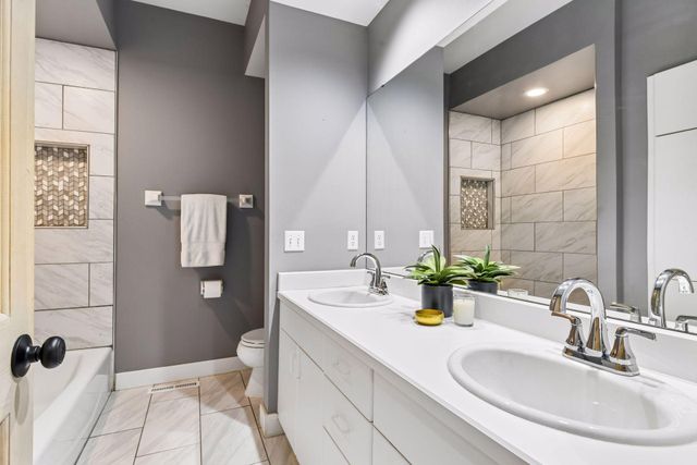 2065 Woodstone Court, Victoria, MN 55386