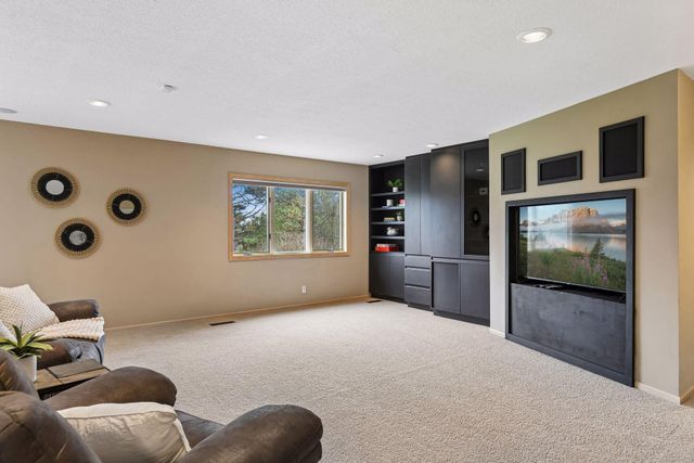 2065 Woodstone Court, Victoria, MN 55386