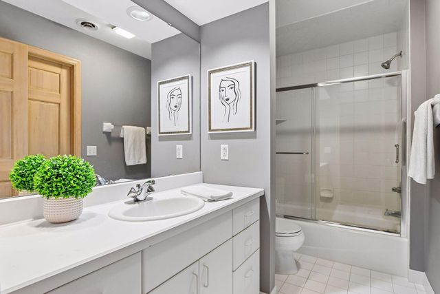 2065 Woodstone Court, Victoria, MN 55386