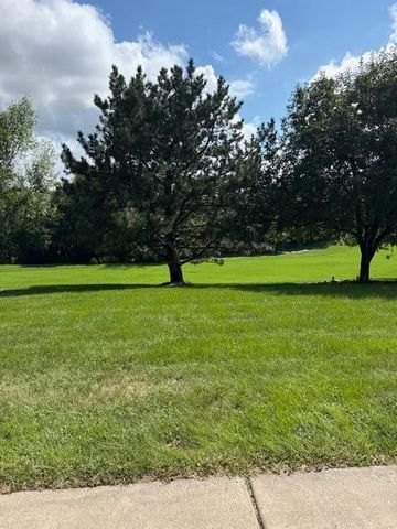 2065 Woodstone Court, Victoria, MN 55386