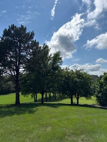 2065 Woodstone Court, Victoria, MN 55386