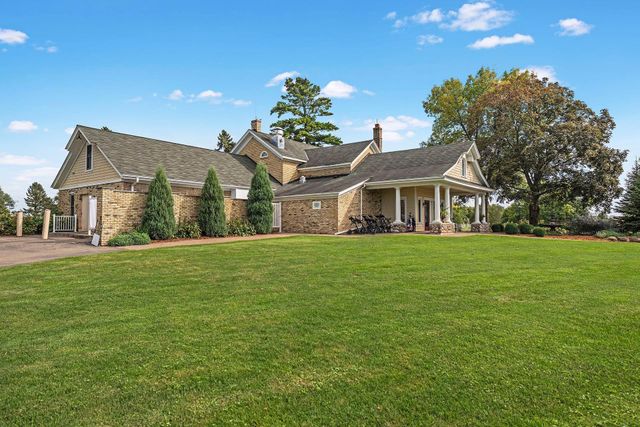 2065 Woodstone Court, Victoria, MN 55386