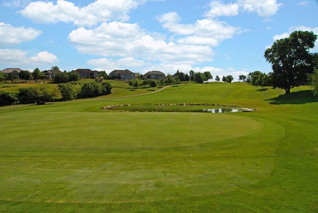 2065 Woodstone Court, Victoria, MN 55386