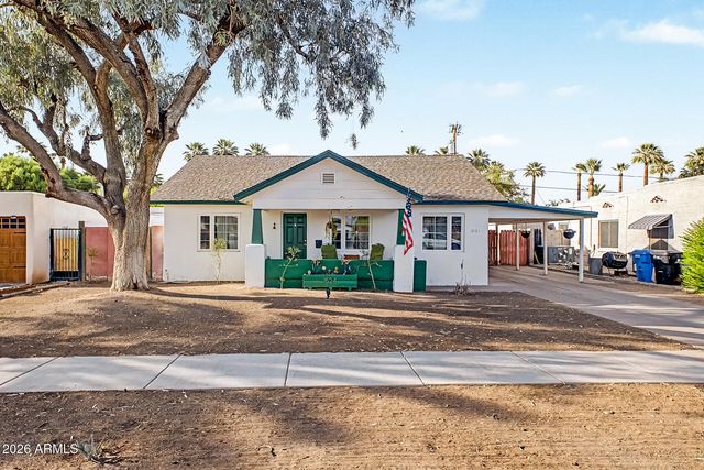 1524 E EARLL Drive, Phoenix, AZ 85014