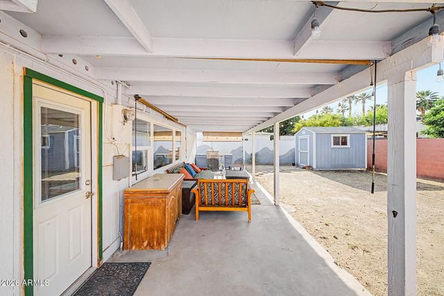 1524 E EARLL Drive, Phoenix, AZ 85014