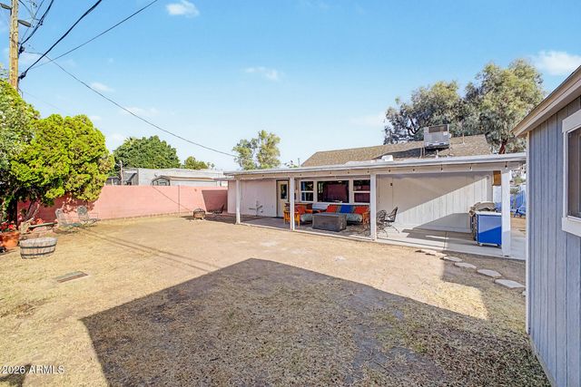 1524 E EARLL Drive, Phoenix, AZ 85014