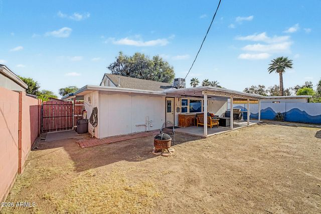 1524 E EARLL Drive, Phoenix, AZ 85014