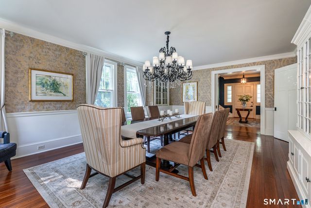 11 Pleasant Street, Woodbury, CT 06798