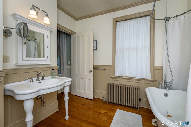 11 Pleasant Street, Woodbury, CT 06798