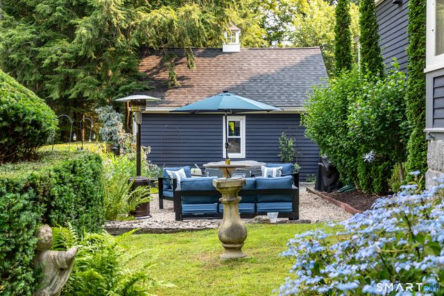 11 Pleasant Street, Woodbury, CT 06798