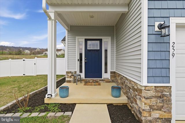 259 TWICKENHAM DR, Martinsburg, WV 25403