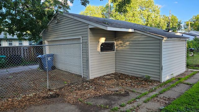 5825 45th Avenue S, Minneapolis, MN 55417