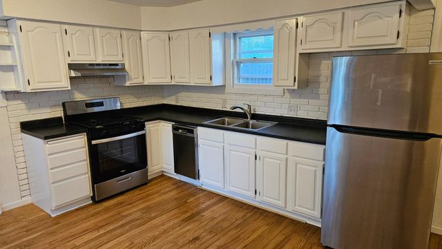 5825 45th Avenue S, Minneapolis, MN 55417