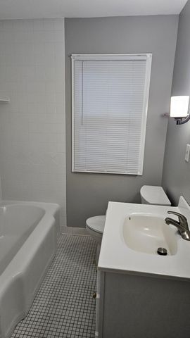 5825 45th Avenue S, Minneapolis, MN 55417