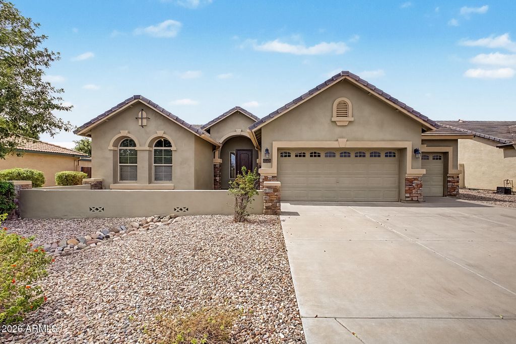 40462 N CAPE WRATH Drive, San Tan Valley, AZ 85140 — exterior