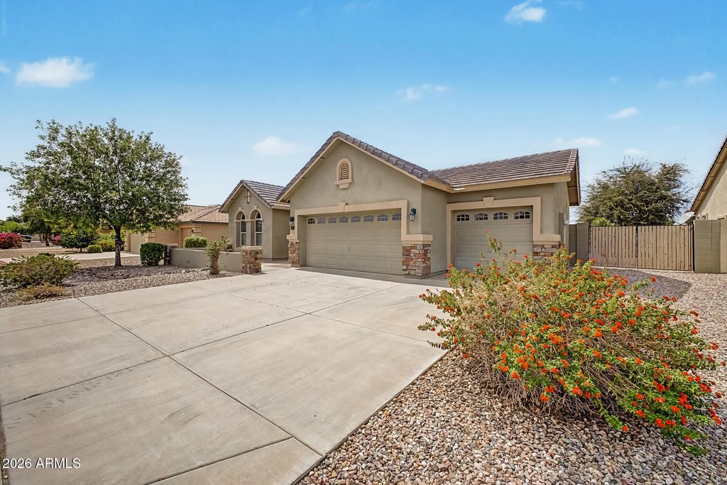 40462 N CAPE WRATH Drive, San Tan Valley, AZ 85140 — photo 3