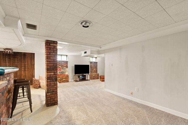 3316 Cornelia Dr, Louisville, KY 40220