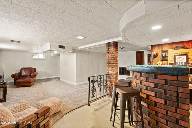 3316 Cornelia Dr, Louisville, KY 40220