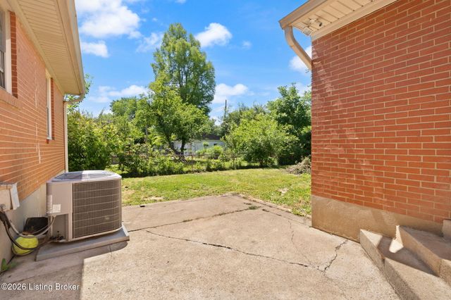 3316 Cornelia Dr, Louisville, KY 40220