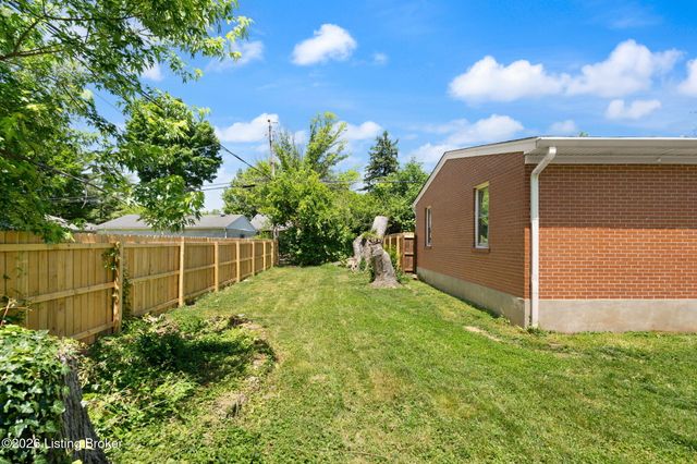 3316 Cornelia Dr, Louisville, KY 40220