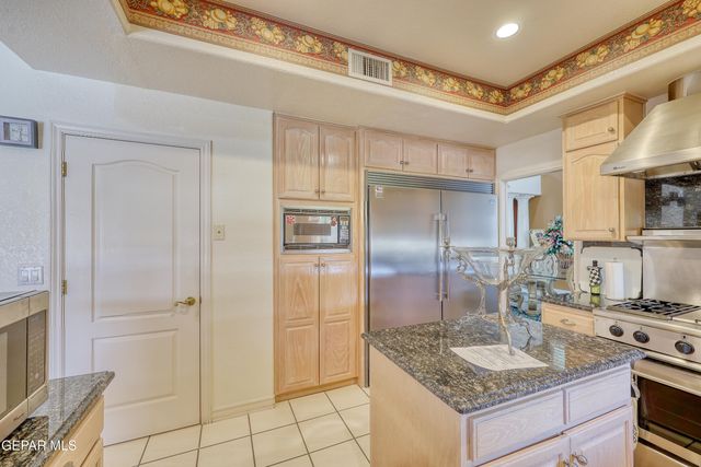 1361 GATE Place, El Paso, TX 79936
