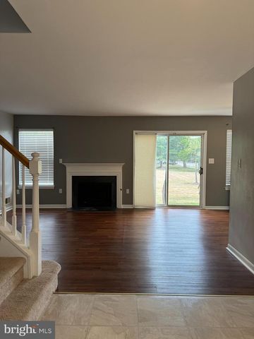 2 VILLAGE CT, Lawrence Township, NJ 08648