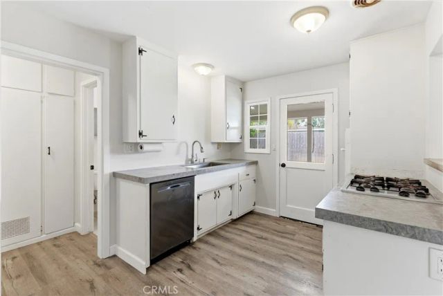 186 Buoy, Costa Mesa, CA 92627