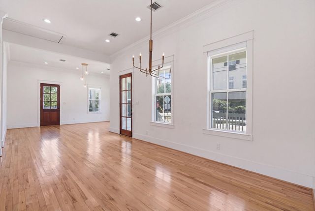 1303 Summer Street, Houston, TX 77007