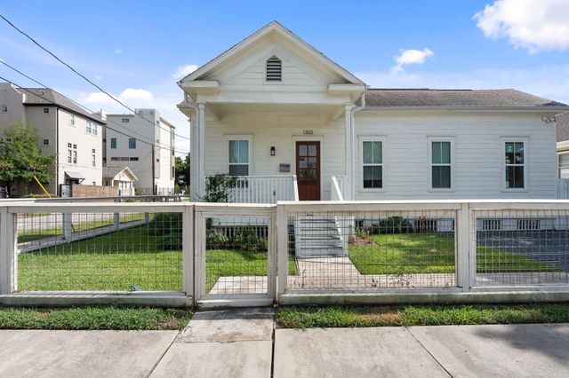 1303 Summer Street, Houston, TX 77007