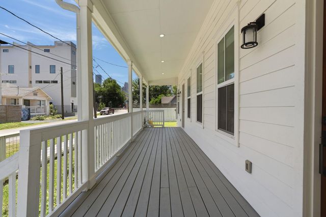 1303 Summer Street, Houston, TX 77007