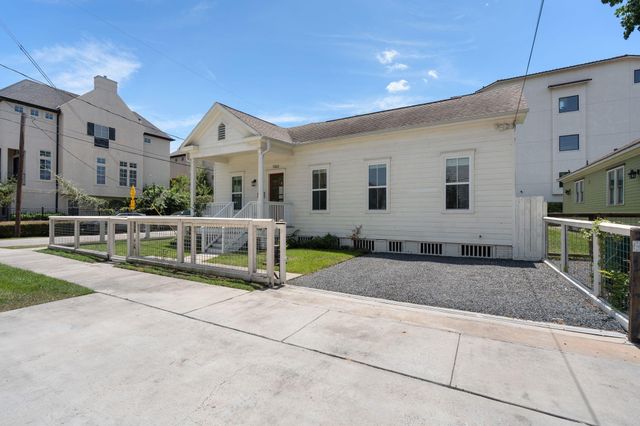 1303 Summer Street, Houston, TX 77007