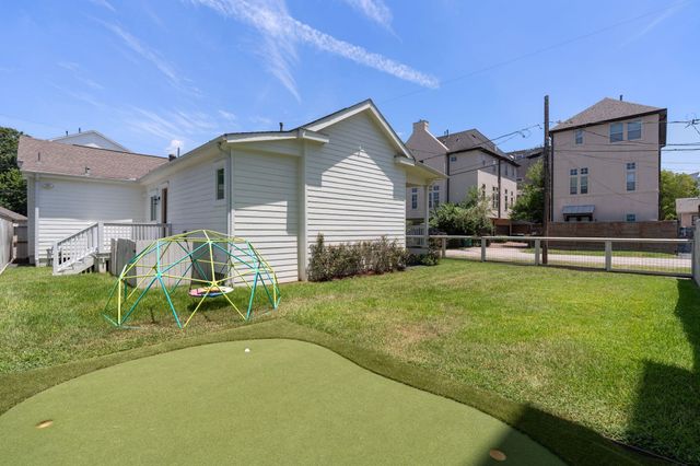 1303 Summer Street, Houston, TX 77007