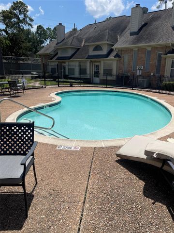 5515 Strack Road 115, Houston, TX 77069